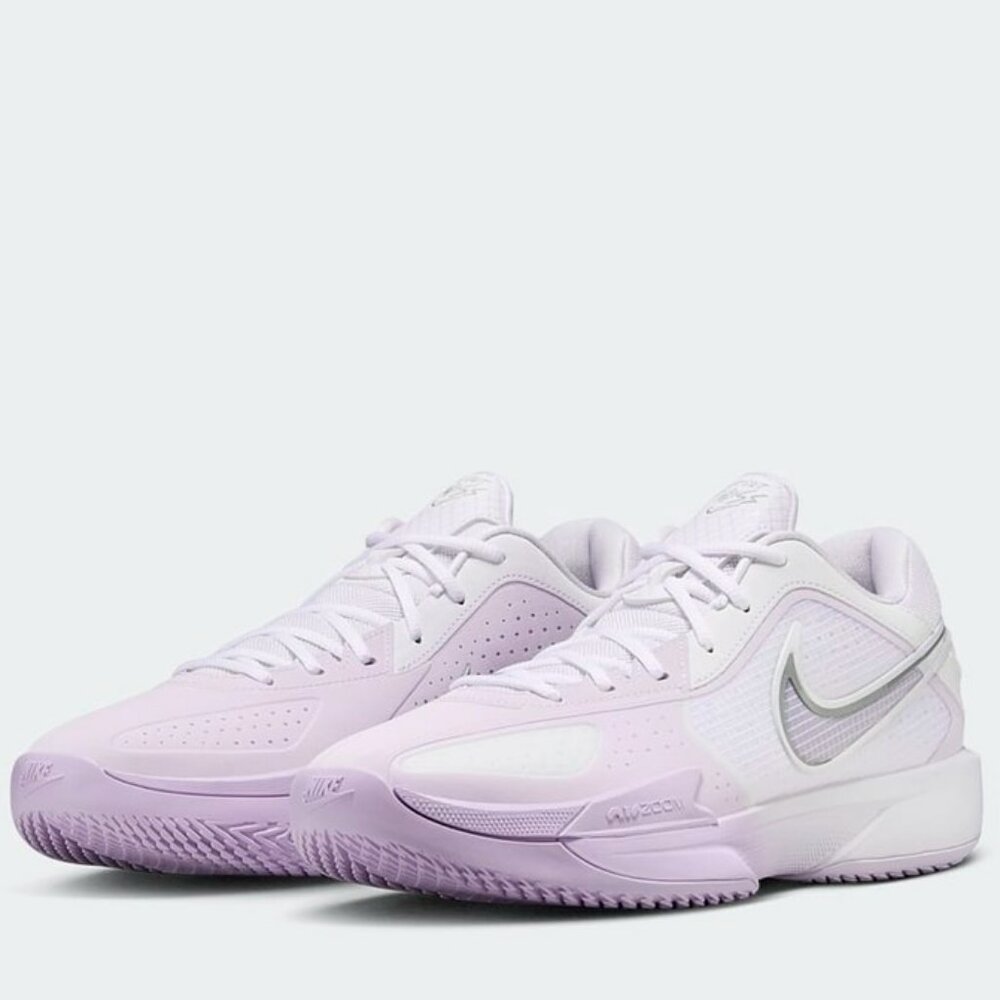 Nike G.T. Cut Cross. Brand New. Womens Size: 13.